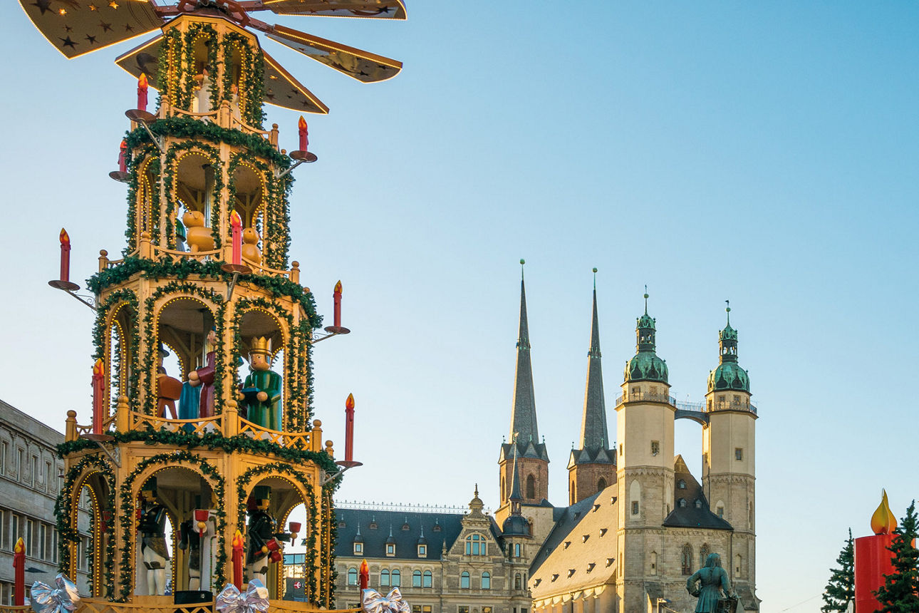 große Pyramide auf dem Weihnachtsmarkt Leipzig