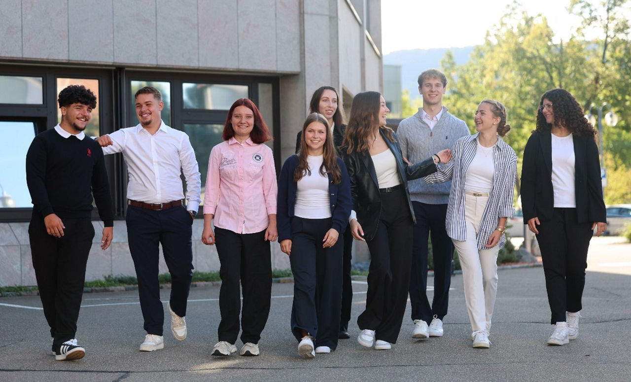 Gruppenbild unserer neuen Azubis 2025