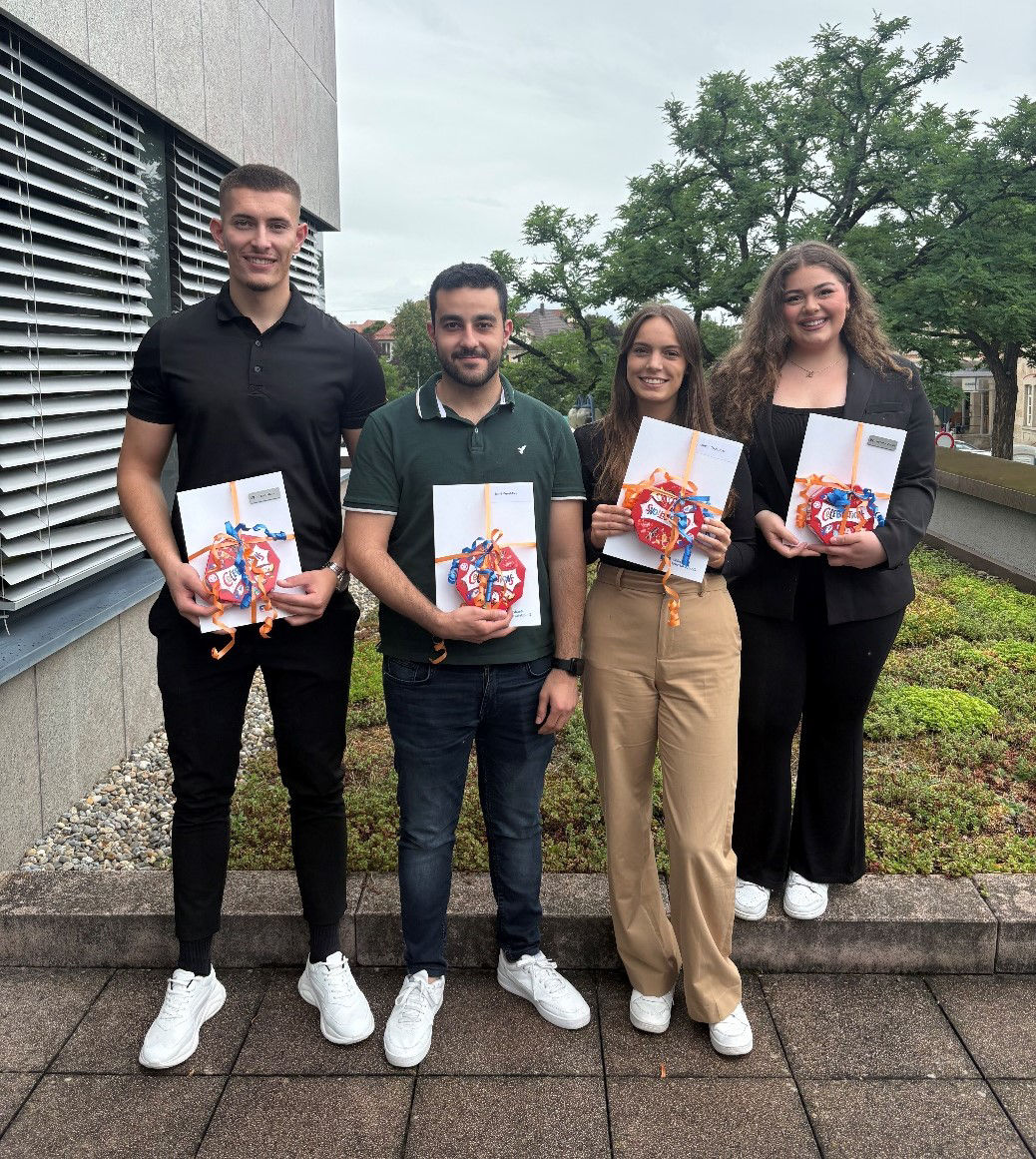 Gruppenbild unserer ausgelernten Azubis