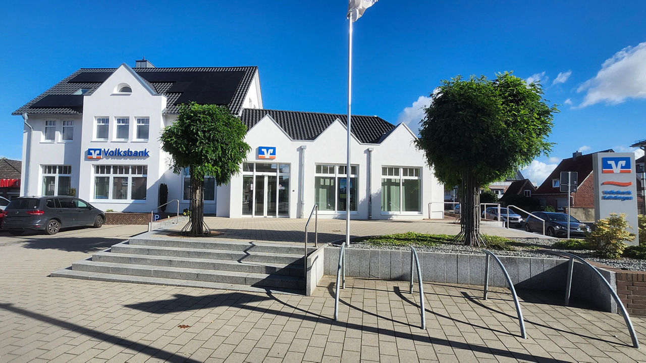 Foto der sanierten Niederlassung der Volksbank Kehdingen in Drochtersen.