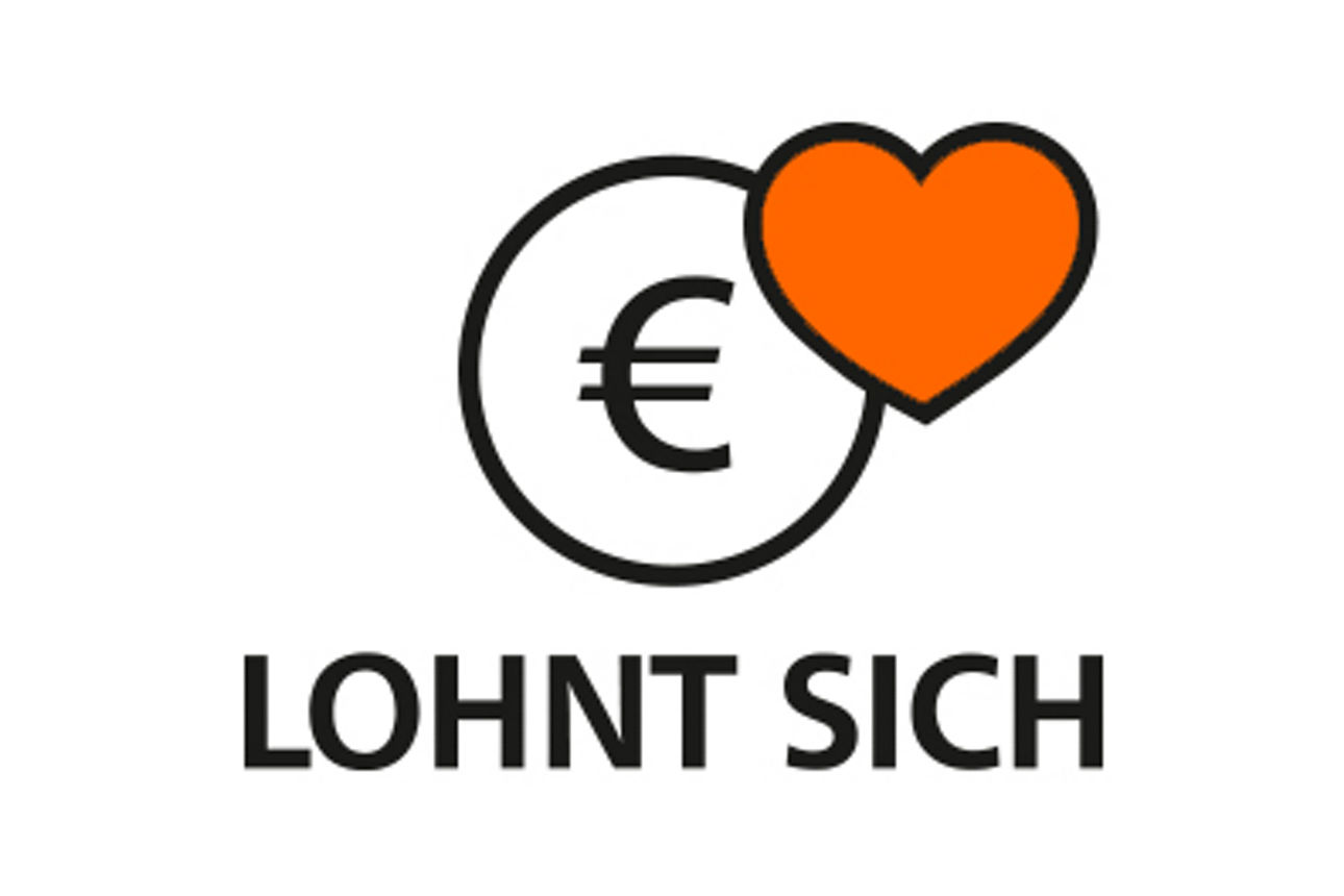 Das Bild zeigt ein stilisiertes Symbol: Links ist ein schwarzes Euro-Zeichen in einem Kreis, rechts davon ein oranges Herz. U