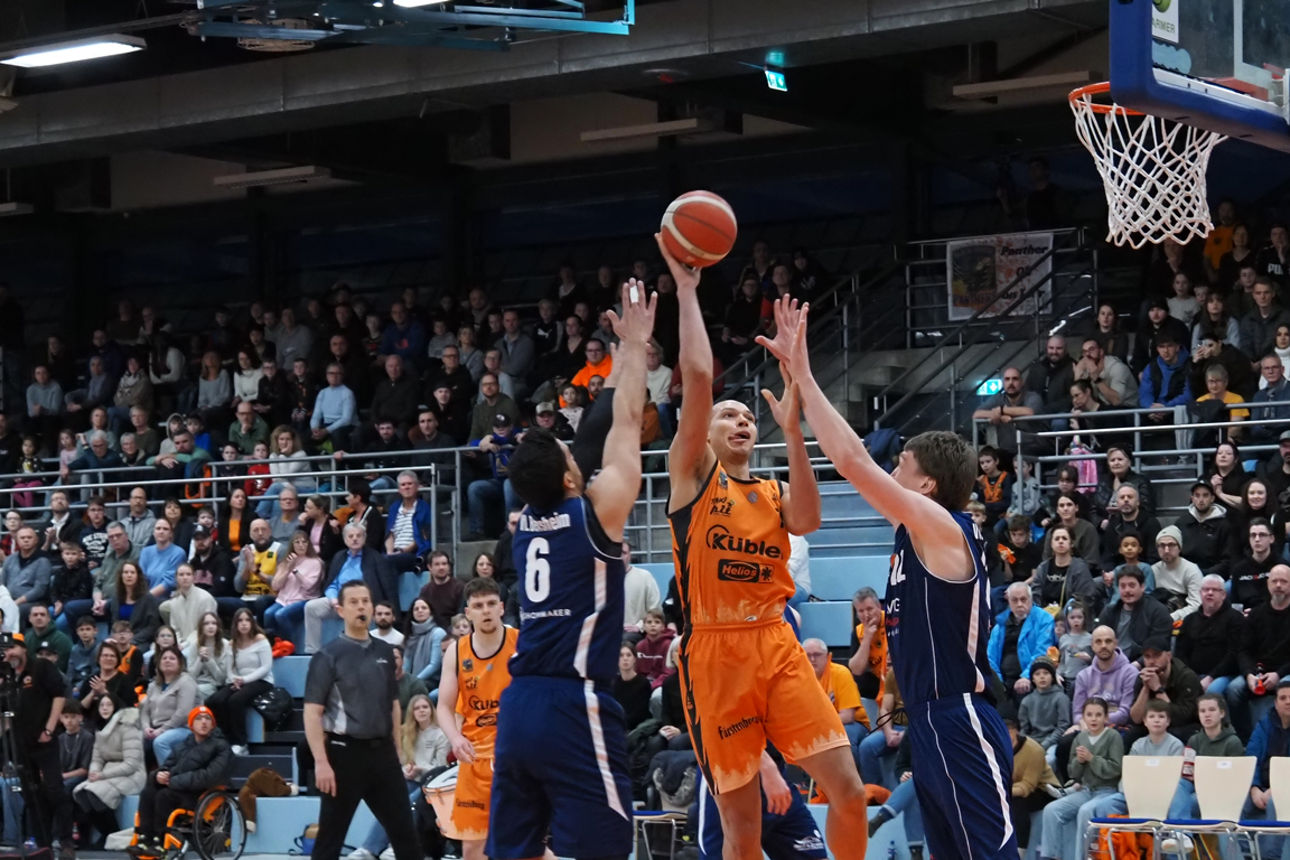Basketballspieler der Black Forest Panthers beim Angriff - Foto: Sarah Link