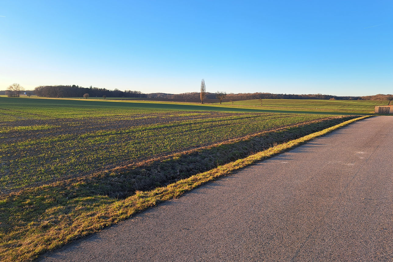 Blick auf Ackerflache