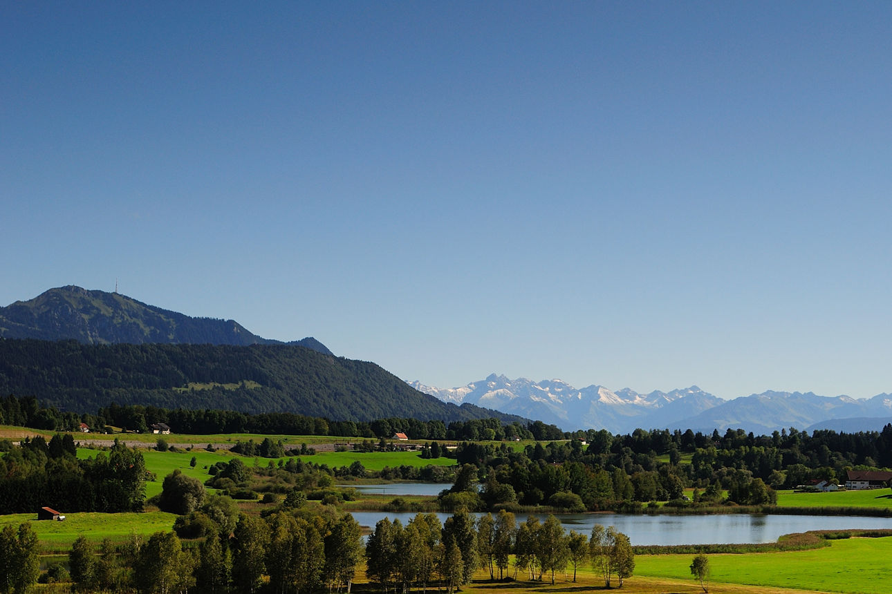 Aufnahme Niedersonthofener See mit Blick auf den Grünten
