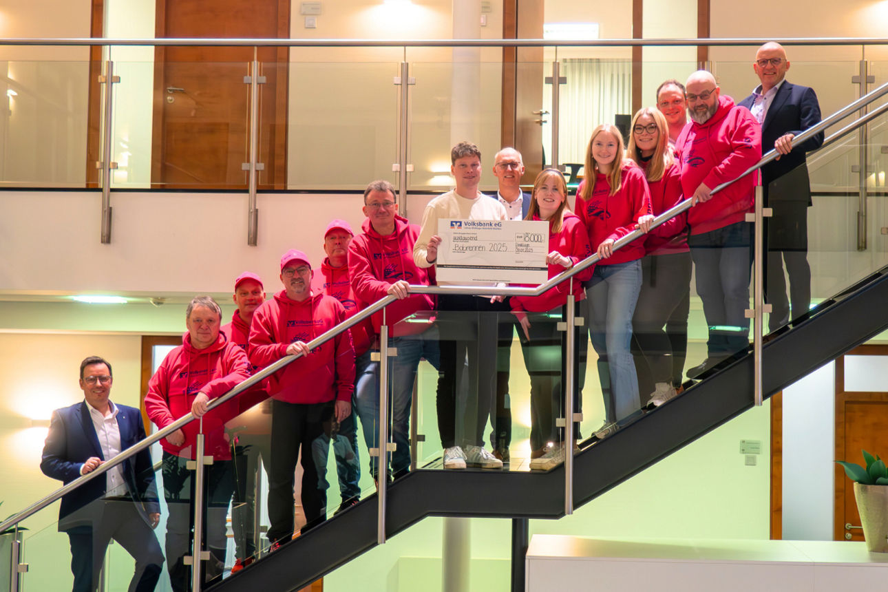 Ein Bild mit dem Orga-Team des Bobrennens und unserem Vorstand 