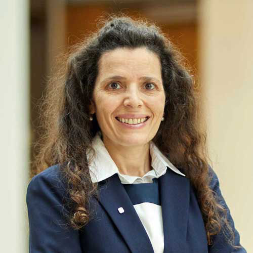 Darstellung unserer Mitarbeitenden Giovanna Bonincontro-Hackenbroch