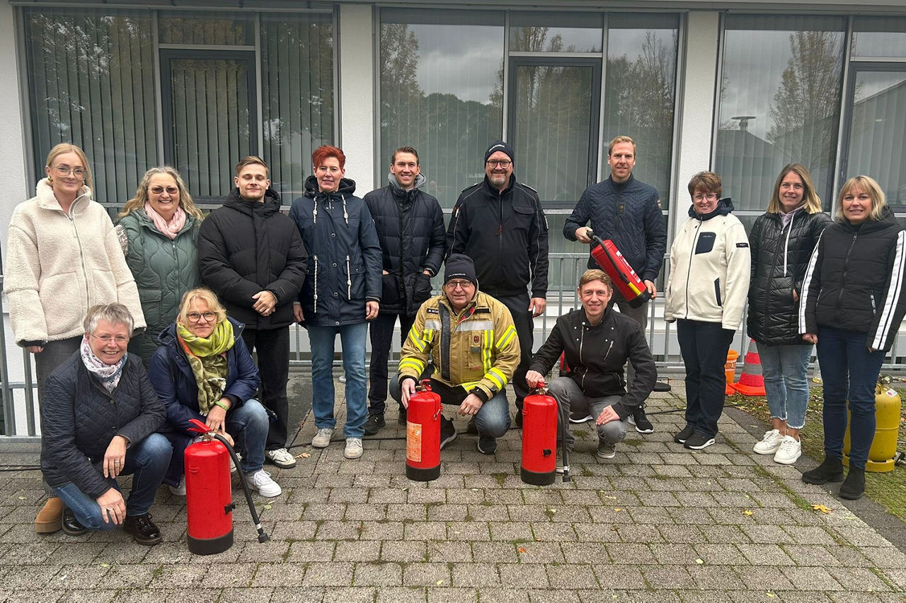 Brandschutzschulung unserer Mitarbeiter Gruppenfoto