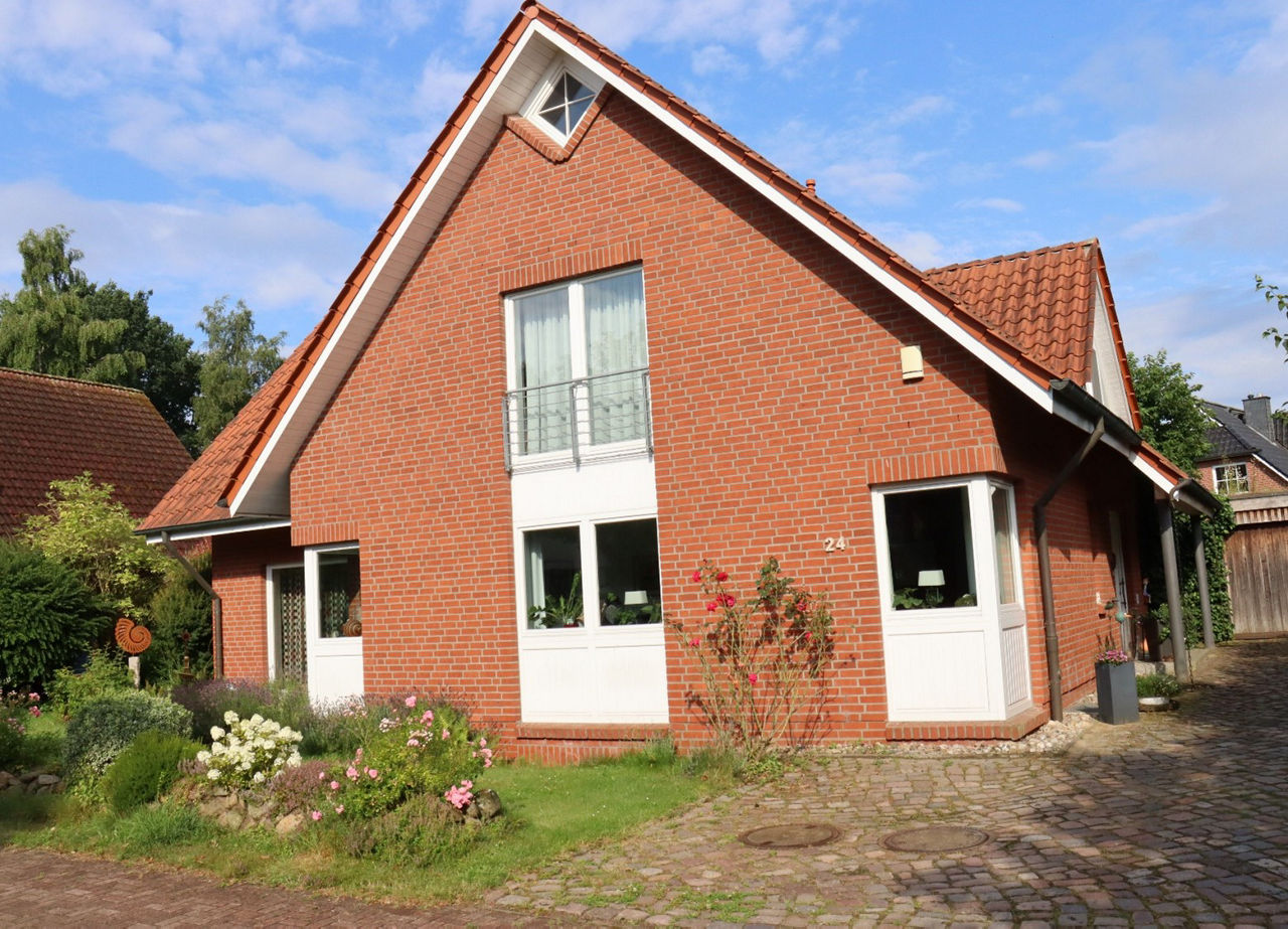 Haus (Straßenseite) - Einfamilienhaus in Buxtehude
