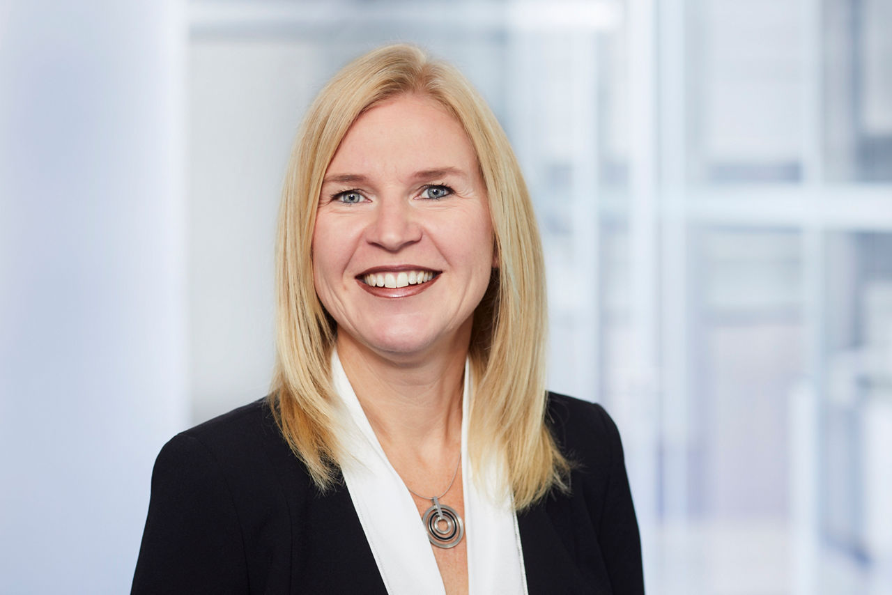 Portrait zeigt Claudia Peetz, Personalmanagement