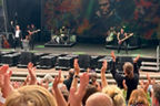 Bühne mit Dark Tenor und Band