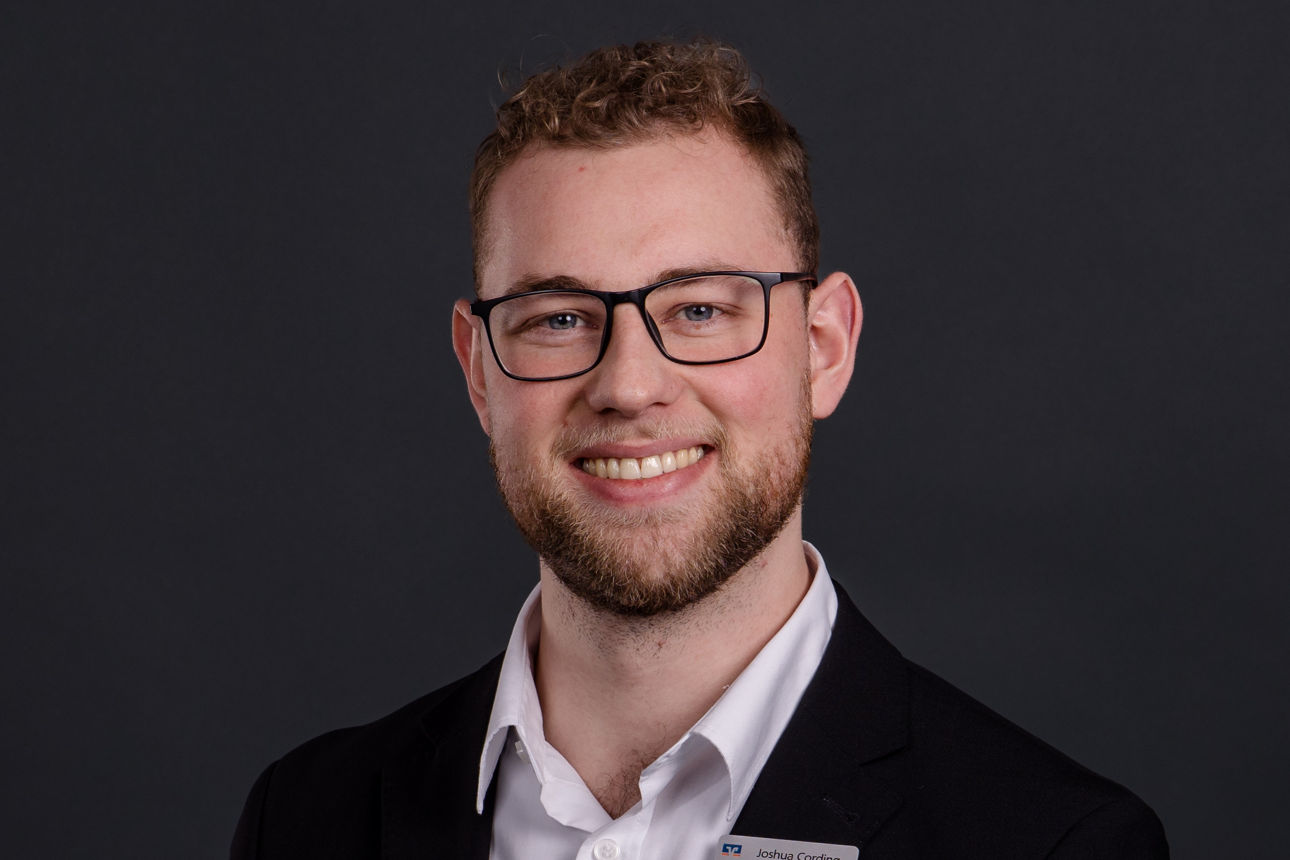 Porträtbild Joshua Cording