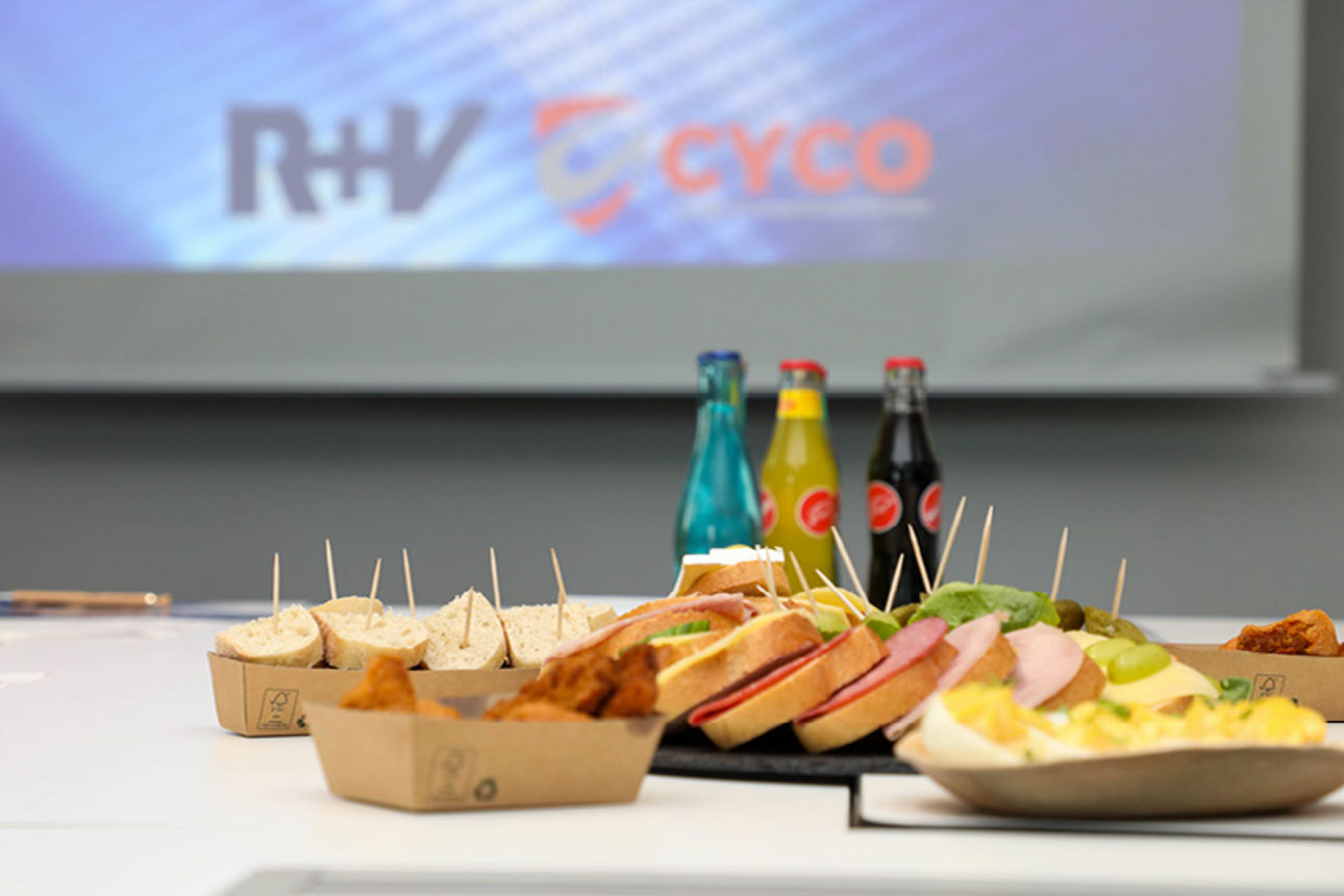 Snacks bei einer Veranstaltung zur Cybersicherheit