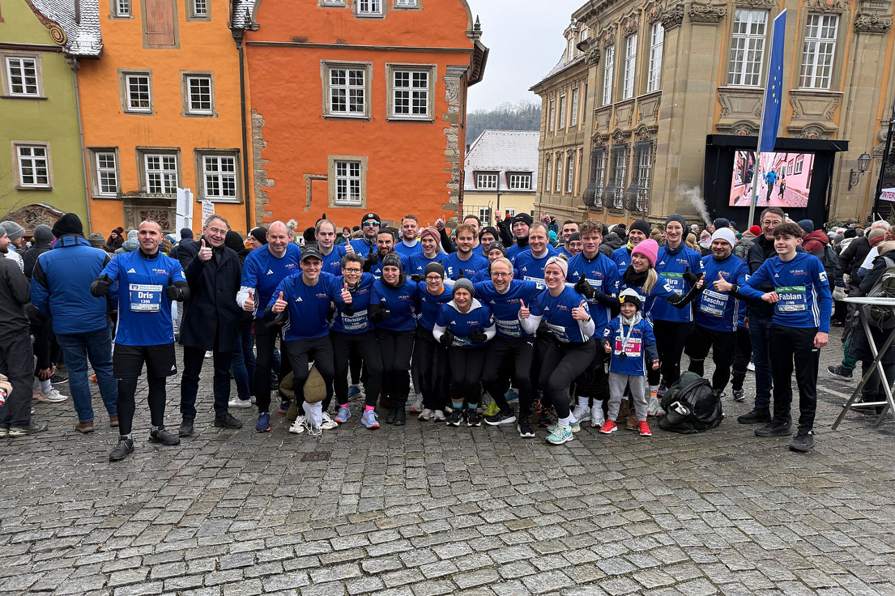 Unsere Läuferinnen und Läufer im "VR Bank Runners"-Outfit.