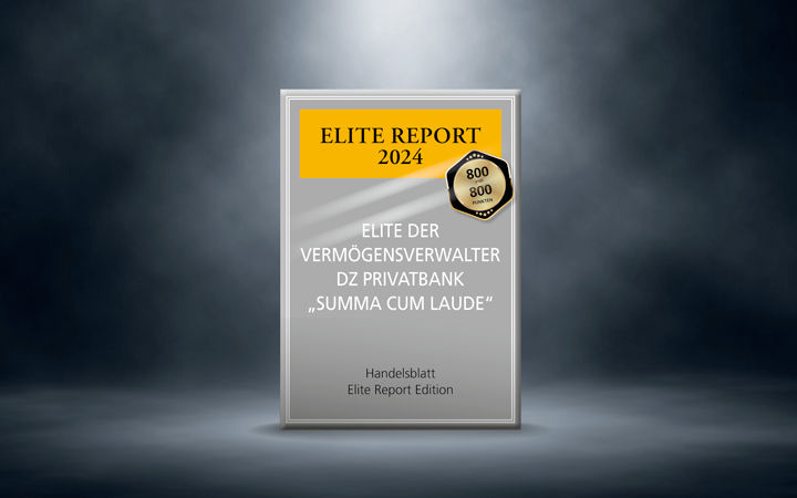 eine silberne Plakette mit einem gelben „Elite Report 2024“-Banner an der Spitze
