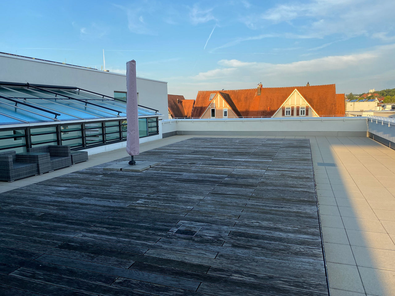 Wasser und Kaffeeautomat