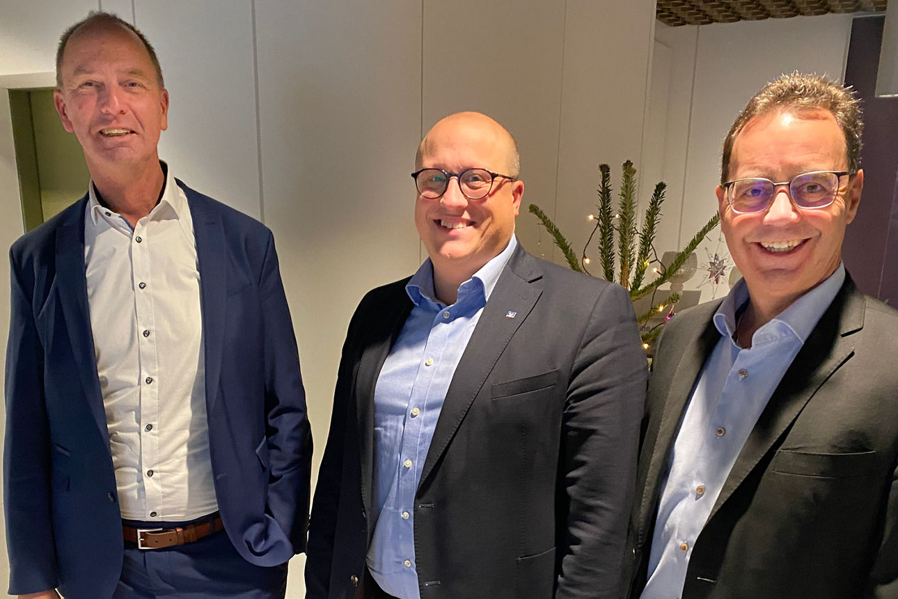 Vorstand und Herr Friske