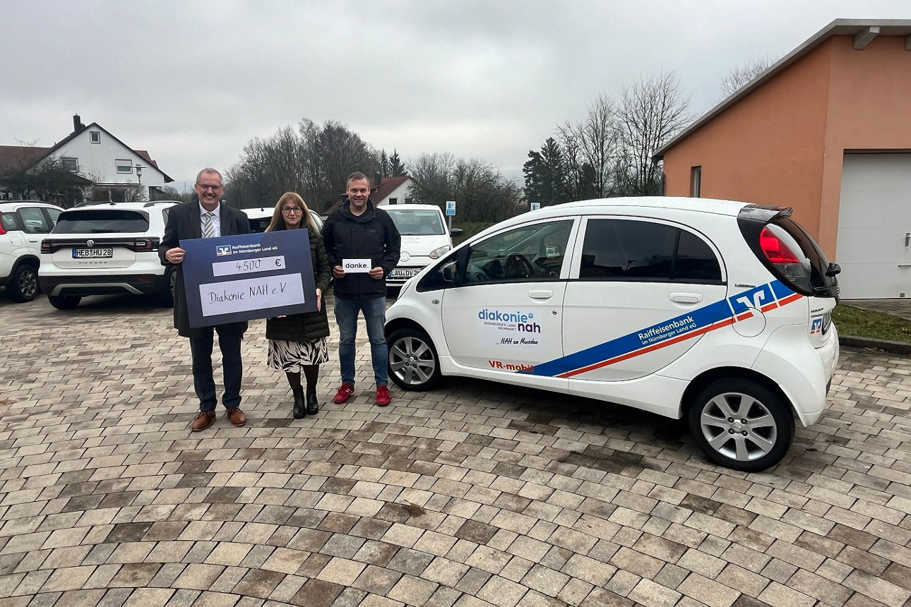 Spendenübergabe VR-Mobil