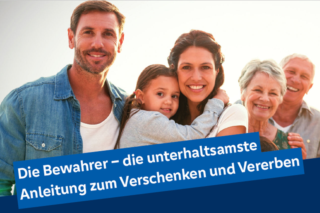 Blauer Hintergrund mit weißem Schriftzug „Coming Soon”.