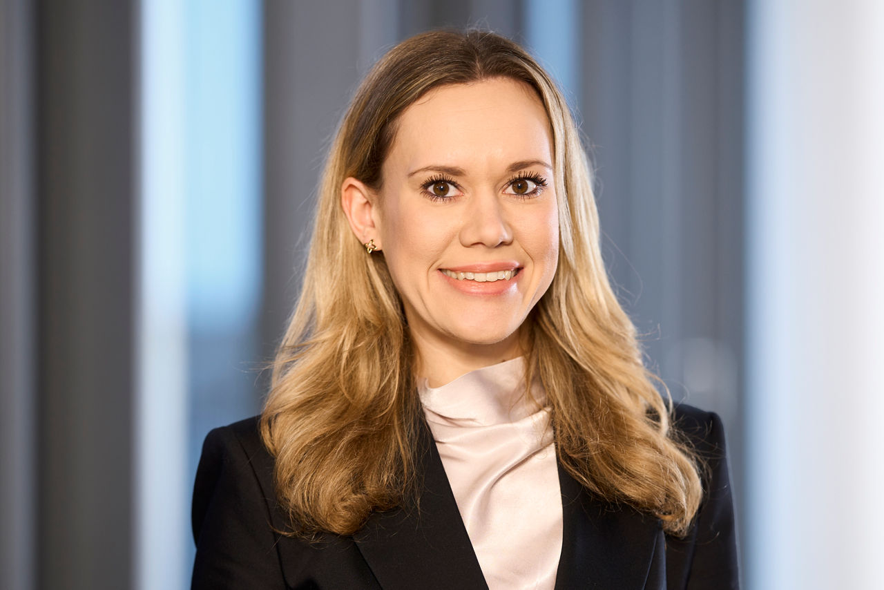 Alica Dierkes, Unternehmenskundenberaterin