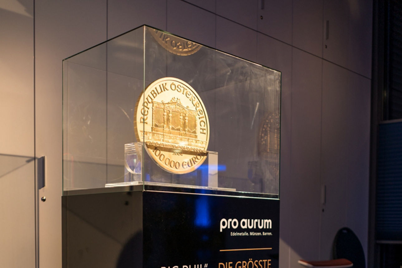 Weiterer "Stargast" bei der Eröffnung: Big Phil, die größte Goldmünze Europas