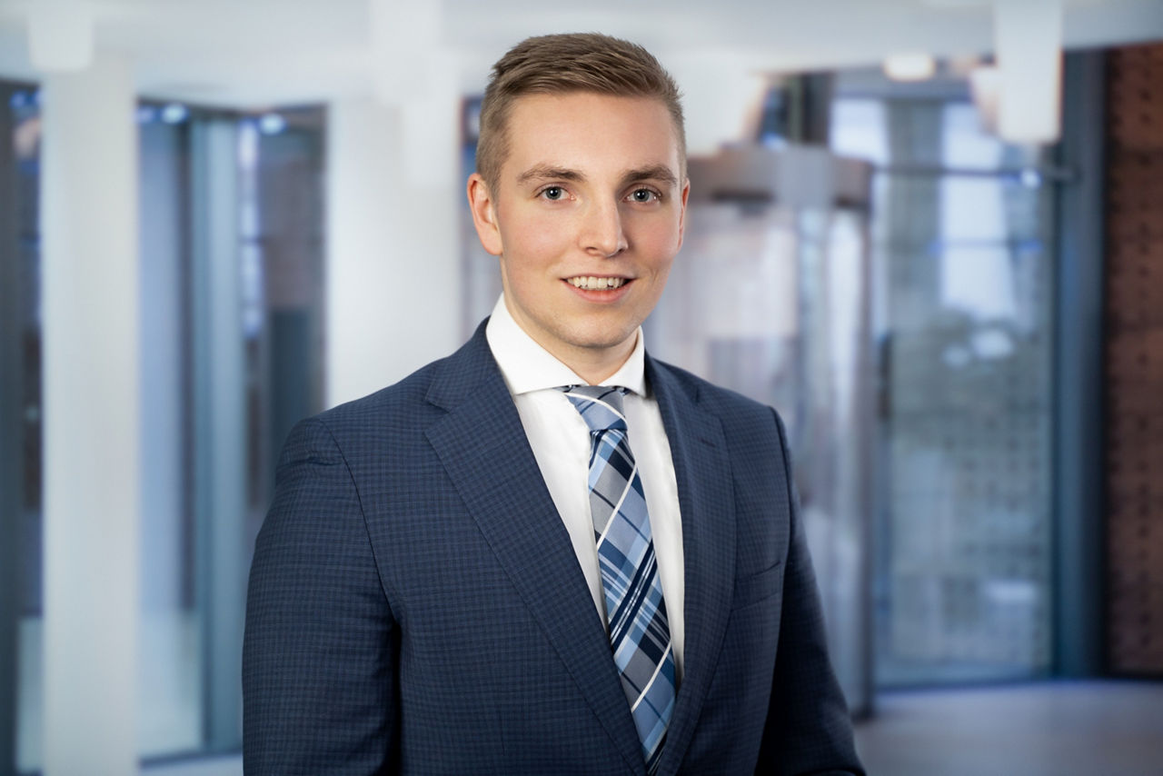 Portrait zeigt IMAXX-Mitarbeiter Dominik Scheja