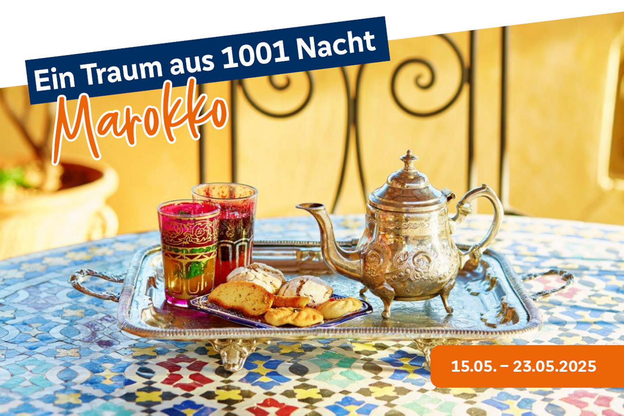 Teekanne und Gebäck mit Teegläsern - Mitgliederreise Marokko