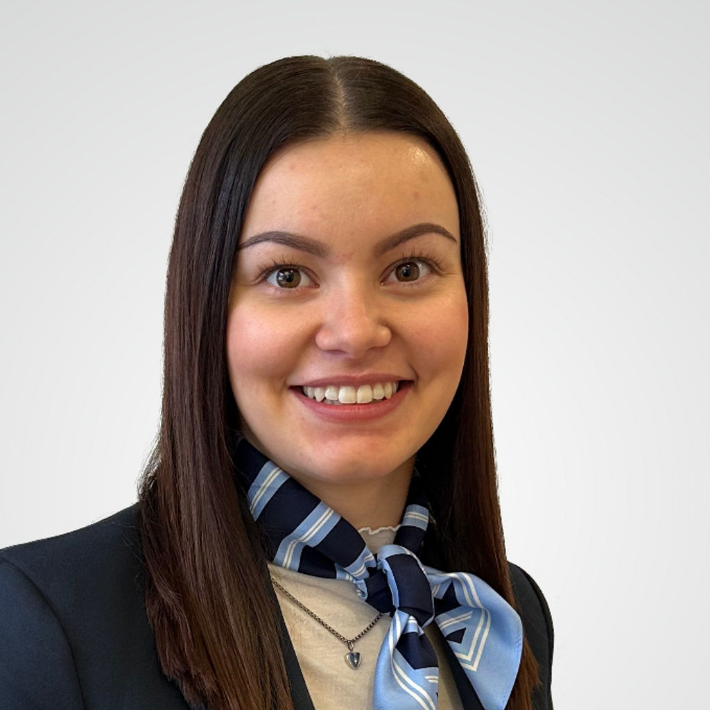 Mitarbeiterbild Anna Doppelhammer, Assistentin Immobilien
