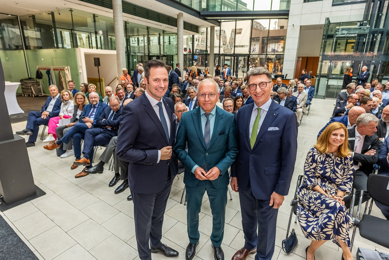 08.09.2025 Dortmund City - Wirtschaftsgespaech Volksbank Dortmund mit Prof Korte  @fotostephan / Copyright Stephan Schuetze