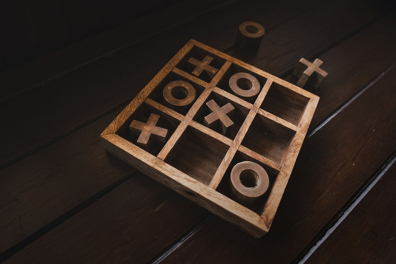 Tic-Tac-Toe Spiel aus Holz