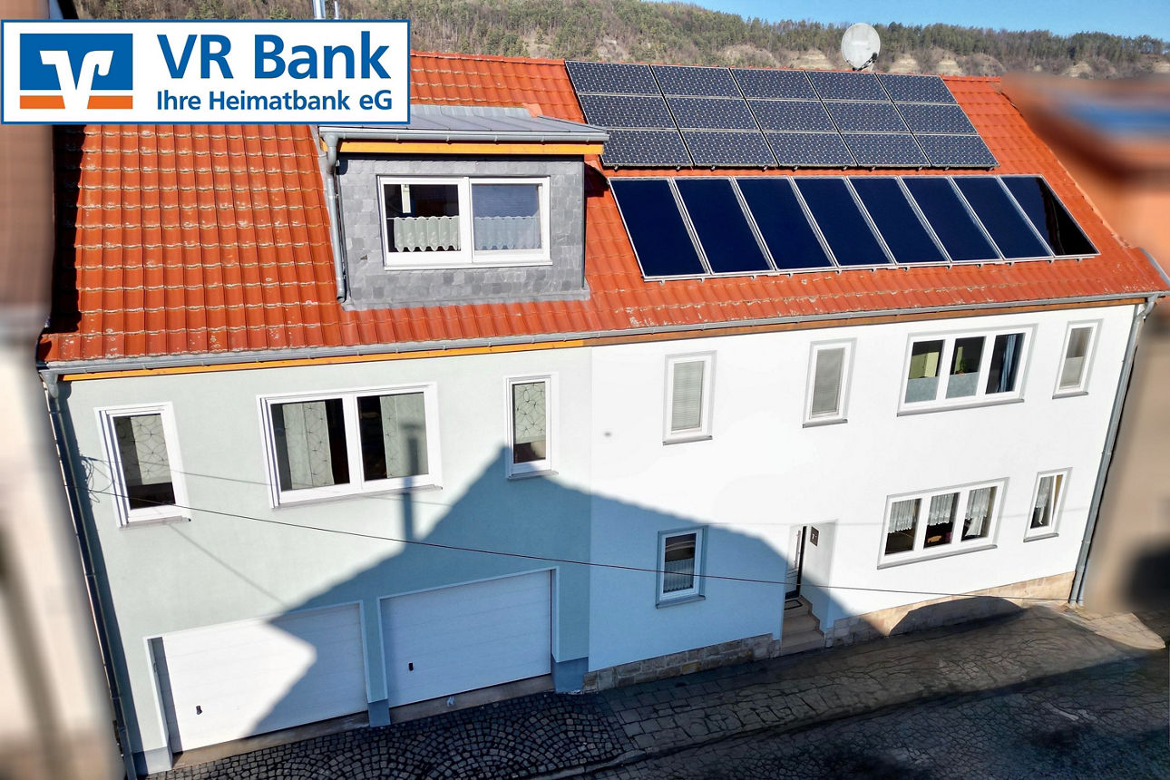 Ansicht Straßenseite EFH mit Doppelgarage in Creuzburg