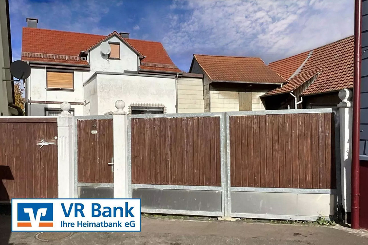 Einfamilienhaus im idyllischen Warza