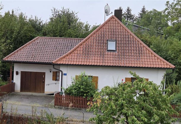 Einfamilienhaus freistehend