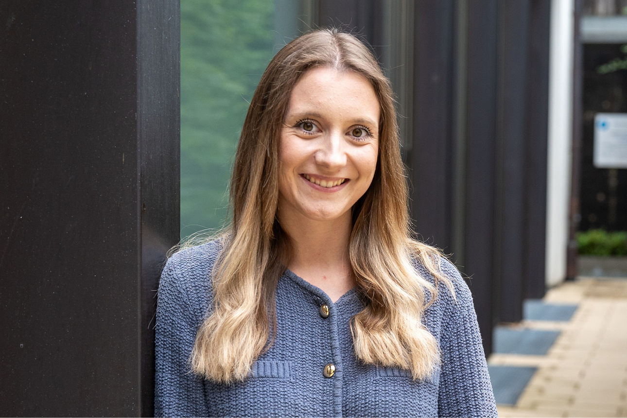 Portrait der Mitarbeiterin Annalena Engel