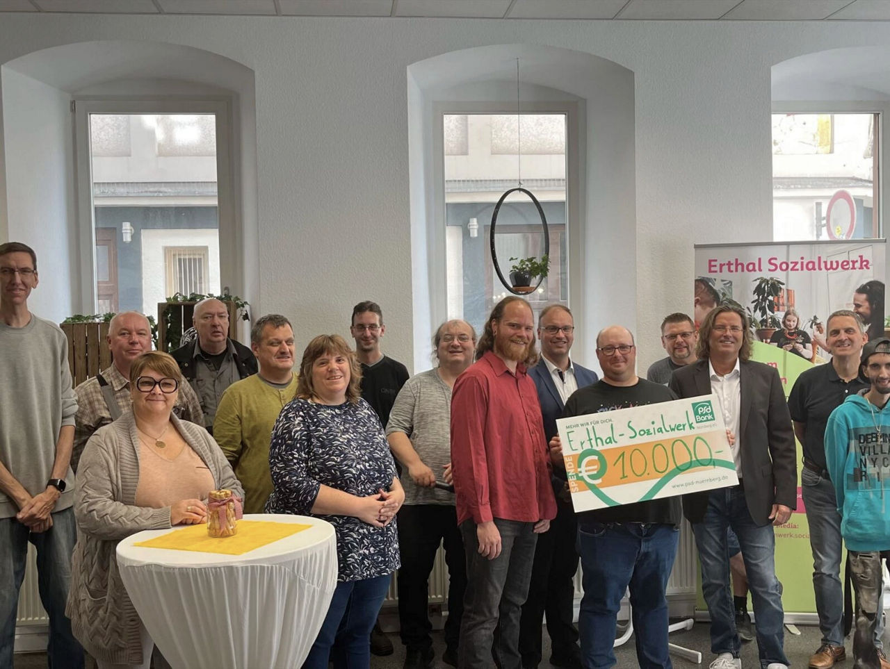 Spendenübergabe an das Erthal-Sozialwerk