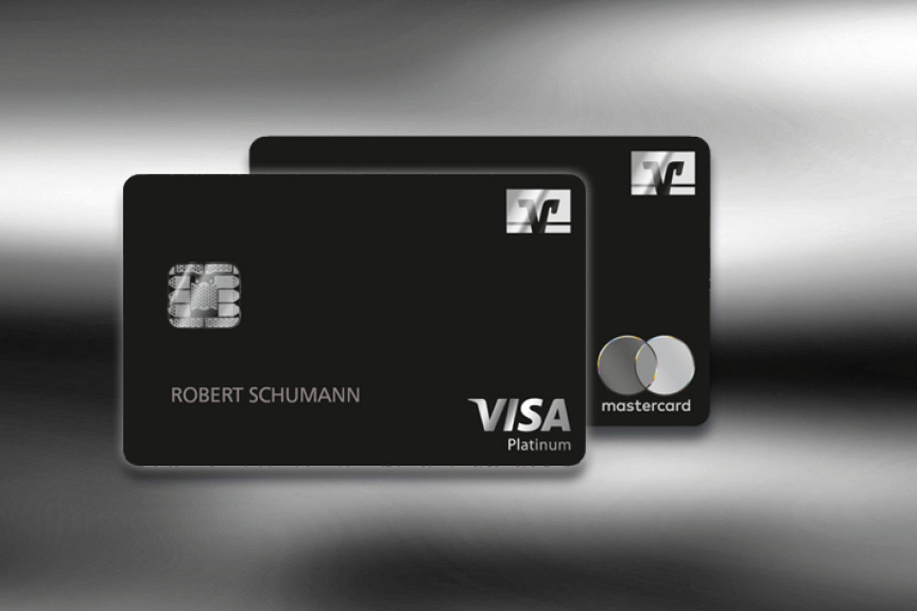 Schwarze Kreditkarten von Mastercard und VISA