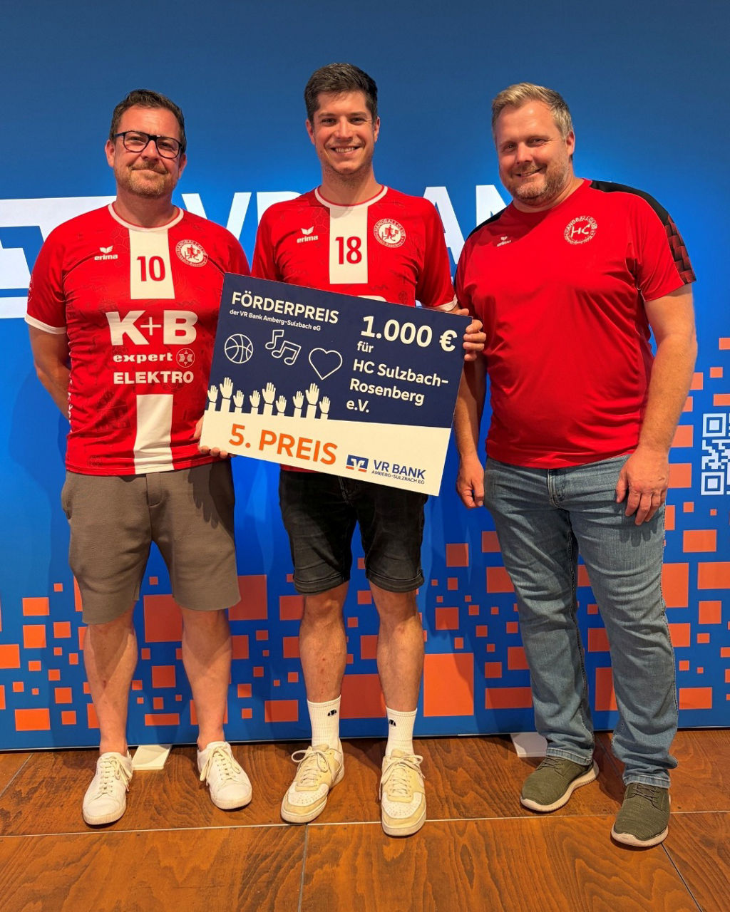 Gruppenfoto von der Überreichung des Förderpreises 2027
