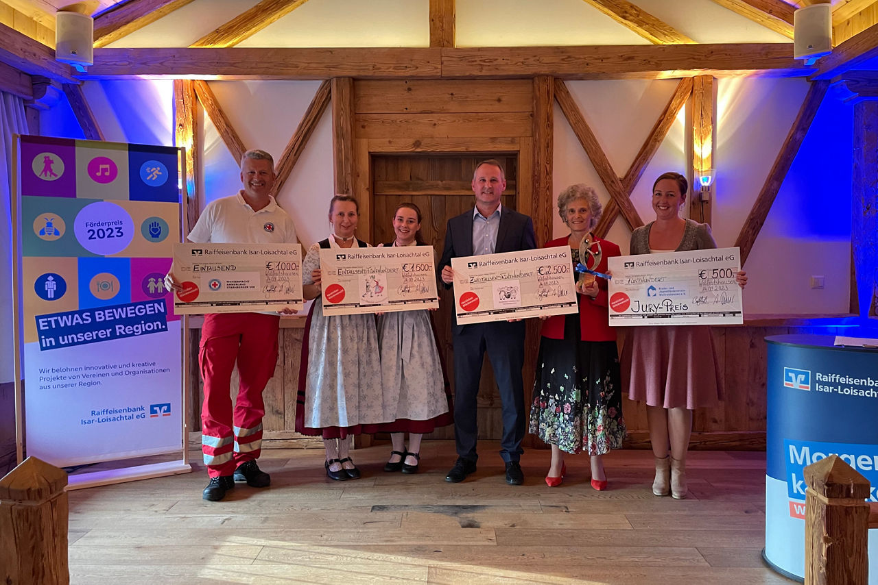 Gruppenfoto Gewinner-Vereine Förderpreis2023