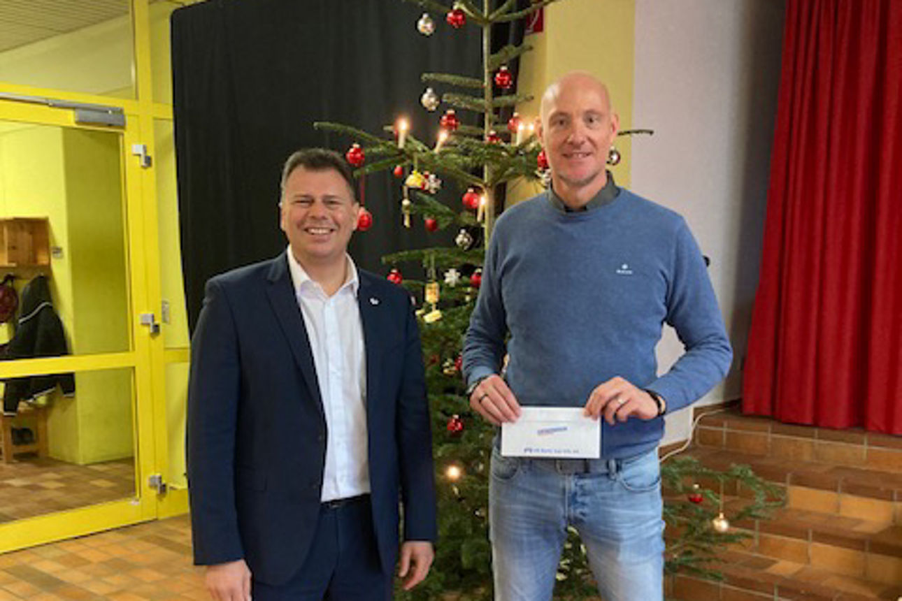 Spendenübergabe an die Schule an der Bina - SFZ