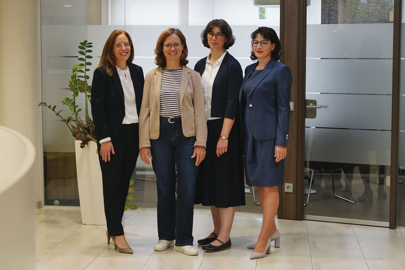 Unser Team v.l.: Julia Probst, Katharina Stumbaum, Sonja Graf, Simone Huttner-Wörl
