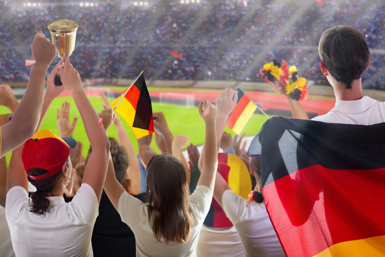 VR Fußballfieber: Fans jubeln im Stadion für Deutschland