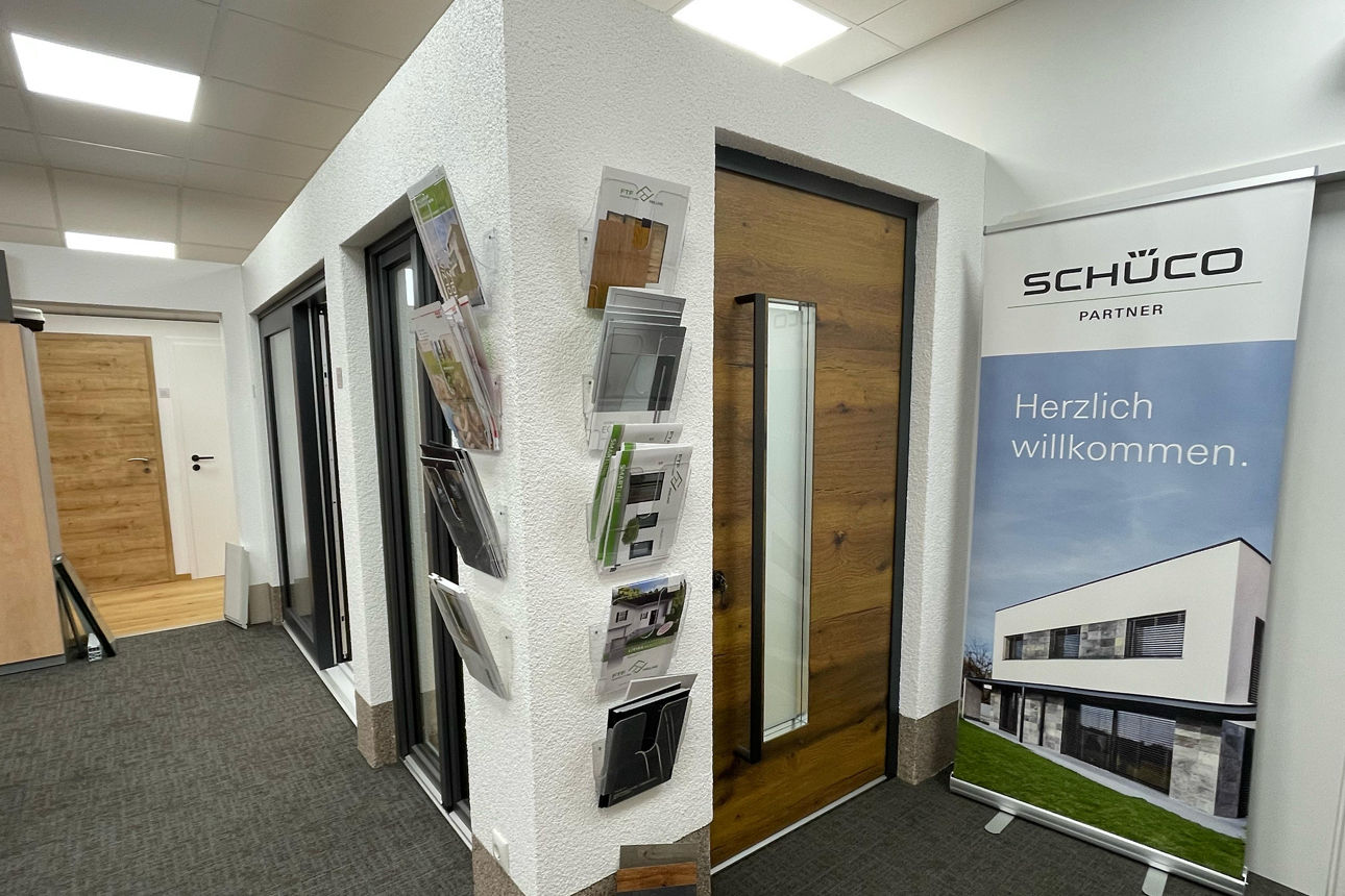 Fenster, Türen und Bauelemente können im Lagerhaus Wurmannsquick erworben werden