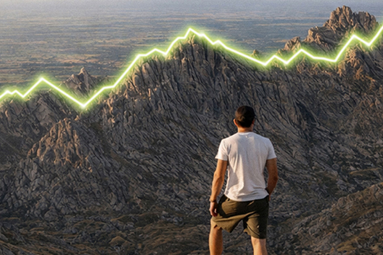 Ein Wanderer auf einem Berg