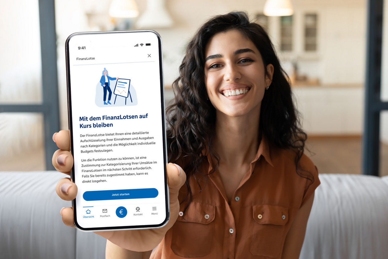 Mobile Advertisement. Happy Beautiful Woman Showing Big Smartphone At Camera, Screenshot Finanzlotse