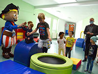 Trampolin und Zahnpirat Flint