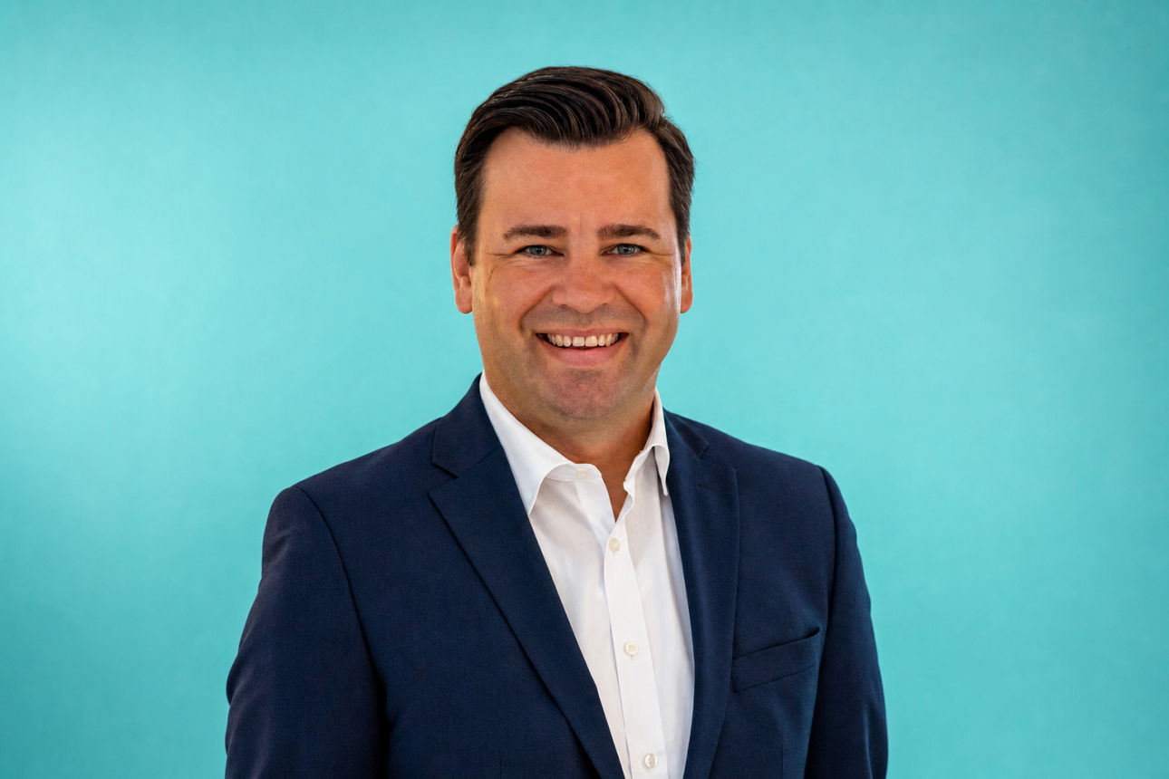 Porträt von Florian Arndt - Bereichsleiter Firmenkunden und Generalbevollmächtigter bei der VR RegionalBank