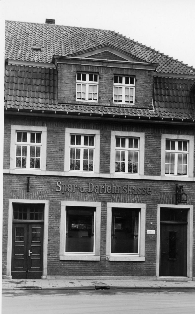 1927