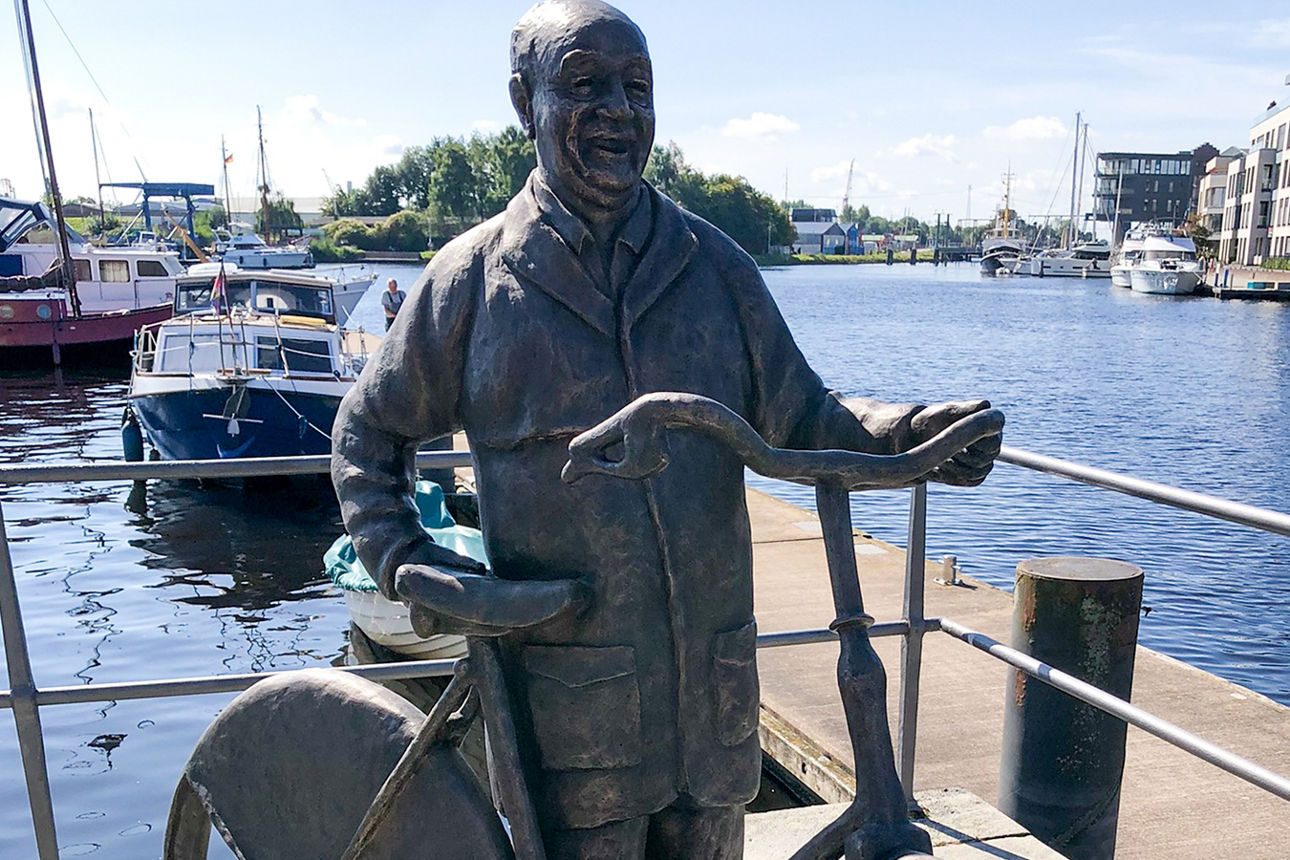 Bronze-Skulptur von Bernhard Brahms