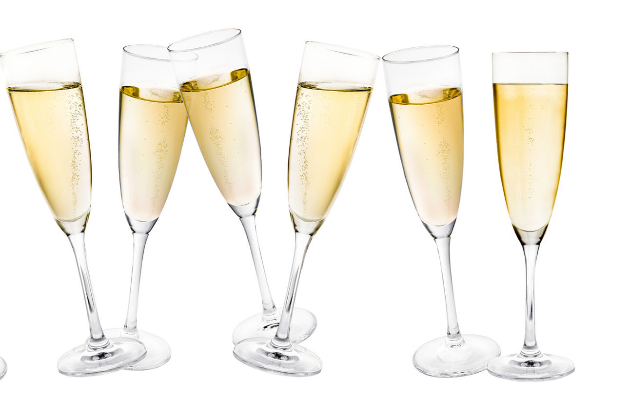 Prall gefüllte Sektgläser