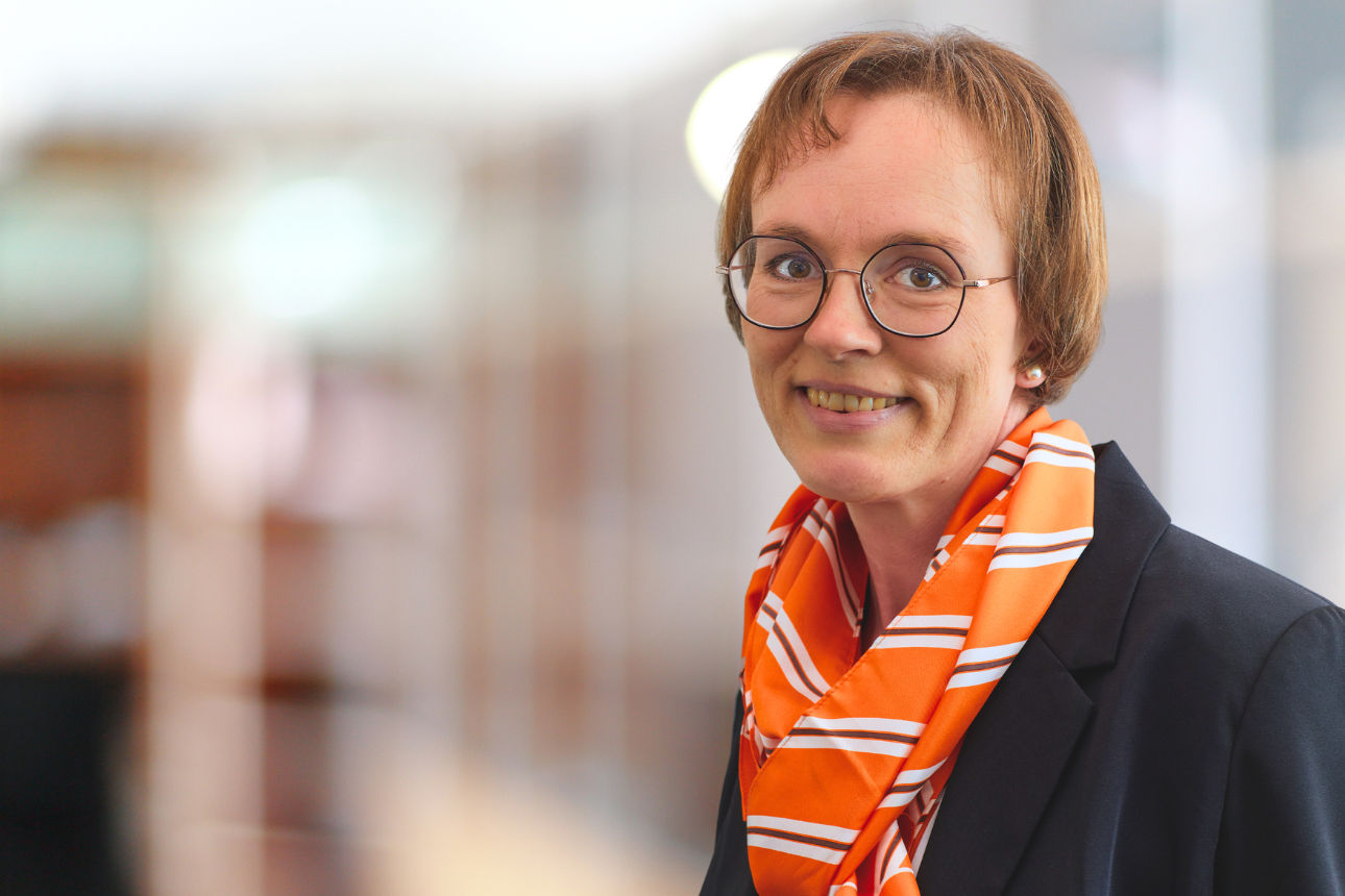 Elke Frank Servicemitarbeiterin