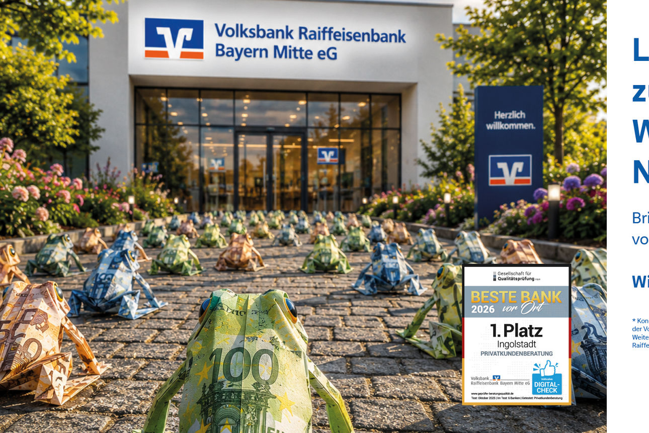 Zu Kröten gefaltete Geldscheine wandern zu einer Bankfiliale
